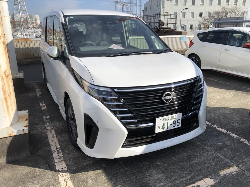 日産 C28セレナ 外装デザイン